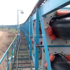Overland-Pipe-Conveyor-for-Conveying-clinker-in-Cement-Industry