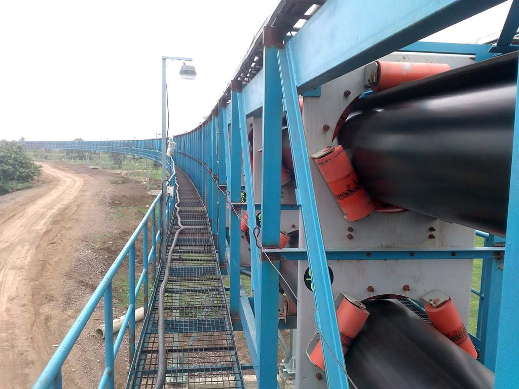 Overland-Pipe-Troughed-Conveyor